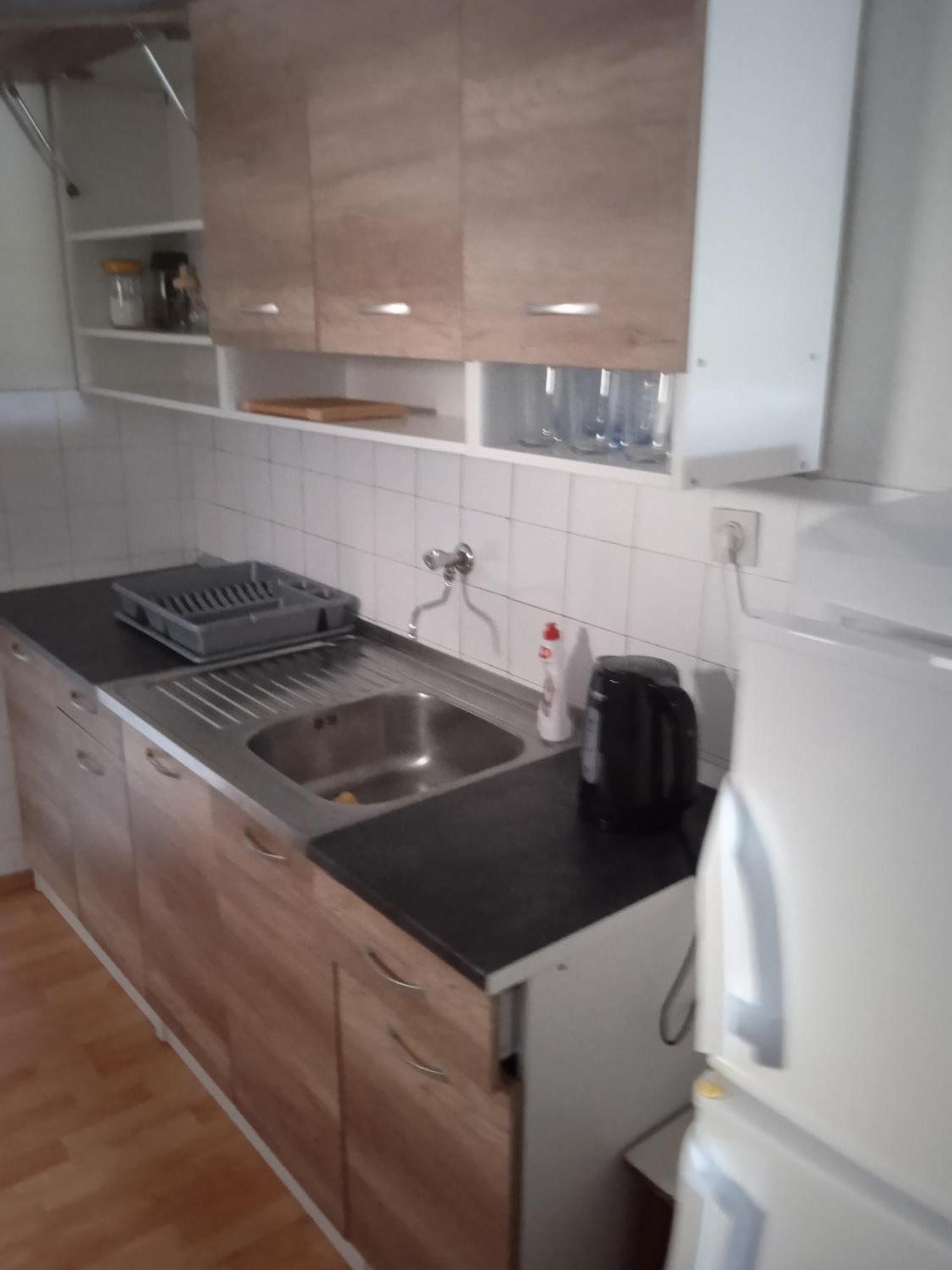 נאום Apartment And Rooms Barbaric מראה חיצוני תמונה